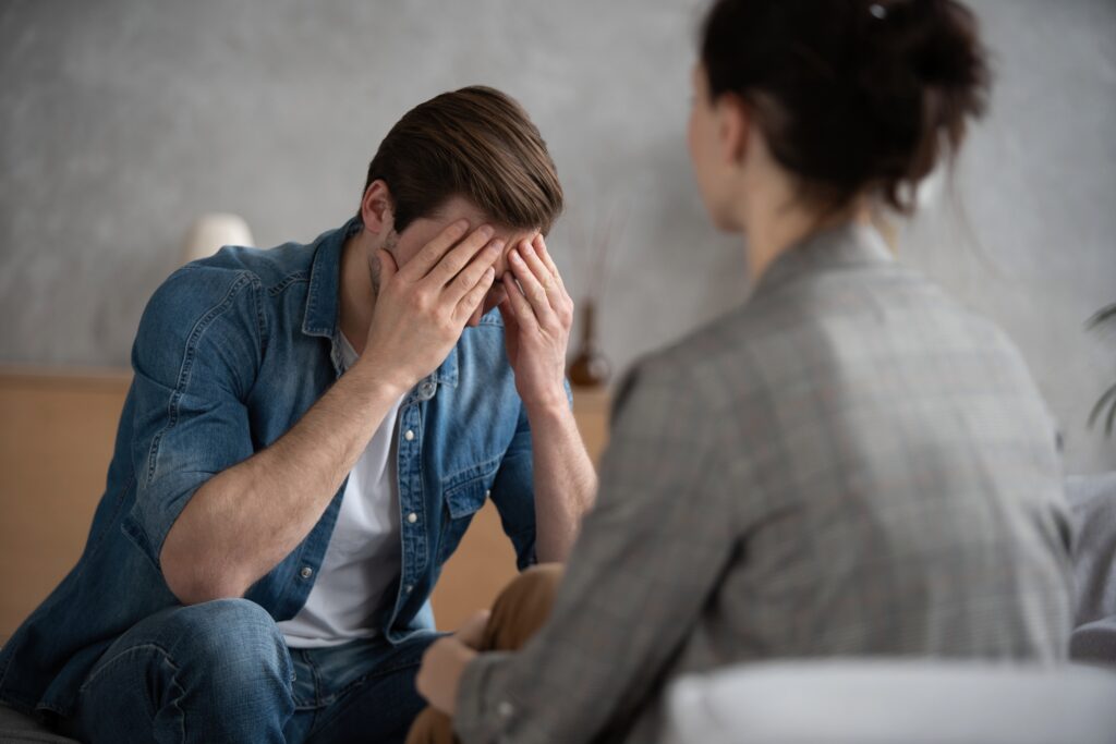 signs and symptoms of dissociative disorders